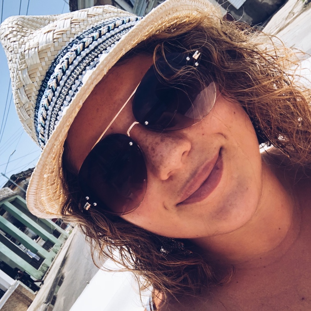 Meet your Posher, Victoria